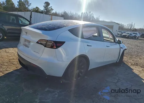 2023 Tesla Model Y z USA, uszkodzony, nr VIN 7SAYGAEE8PF661251